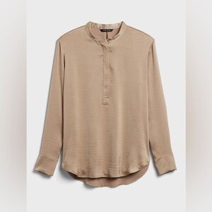 Banana Republic Beige Washed Satin Tunic Blouse Size Small NWT